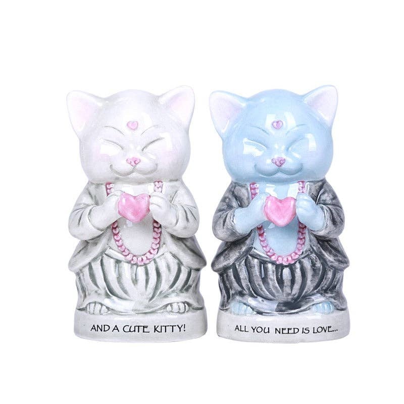 Salt & Pepper Shakers Set Tabby Cats Kissing